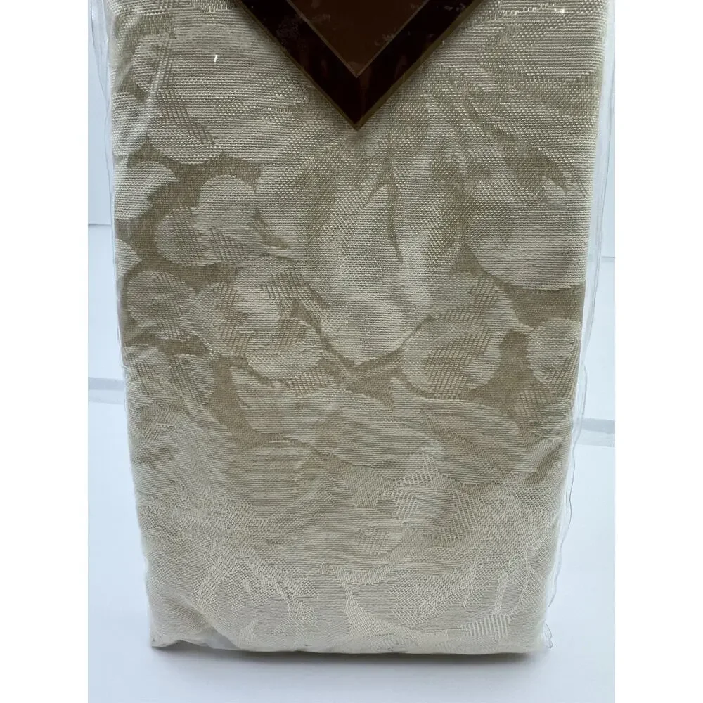 Set Of 4 2004 Bardwil Napkins Ivory Damask Fabric NOS